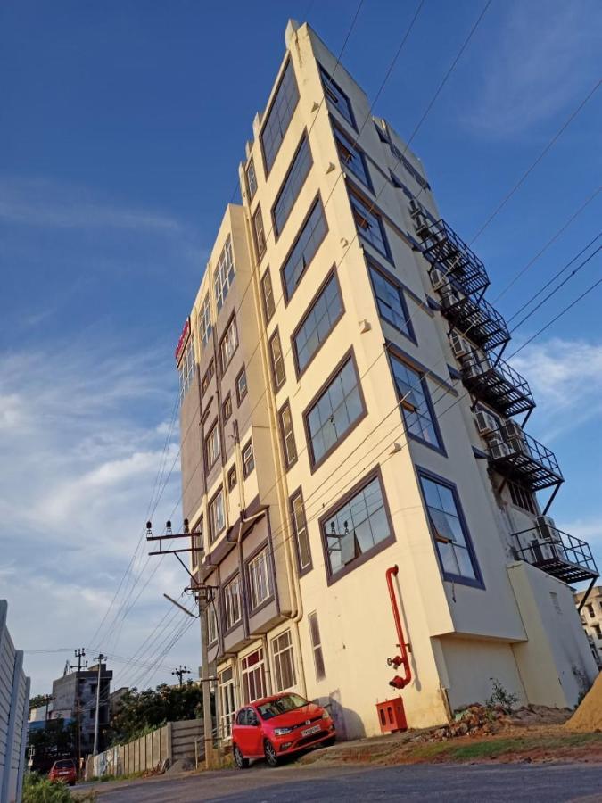 Meridian Castle 호텔 퐁디셰리 외부 사진
